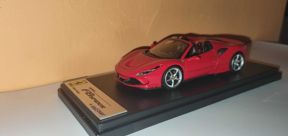 Machete Looksmart 1:43 Ferrari si Lamborghini (525 RON bucata)