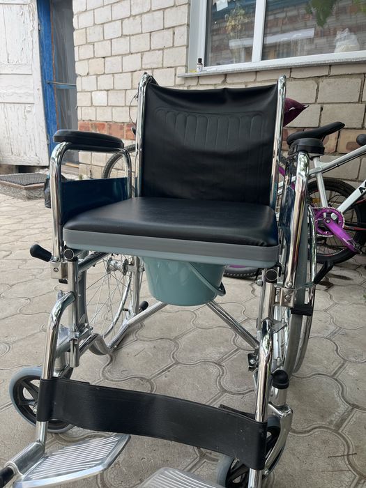 Продам инвалидную коляску