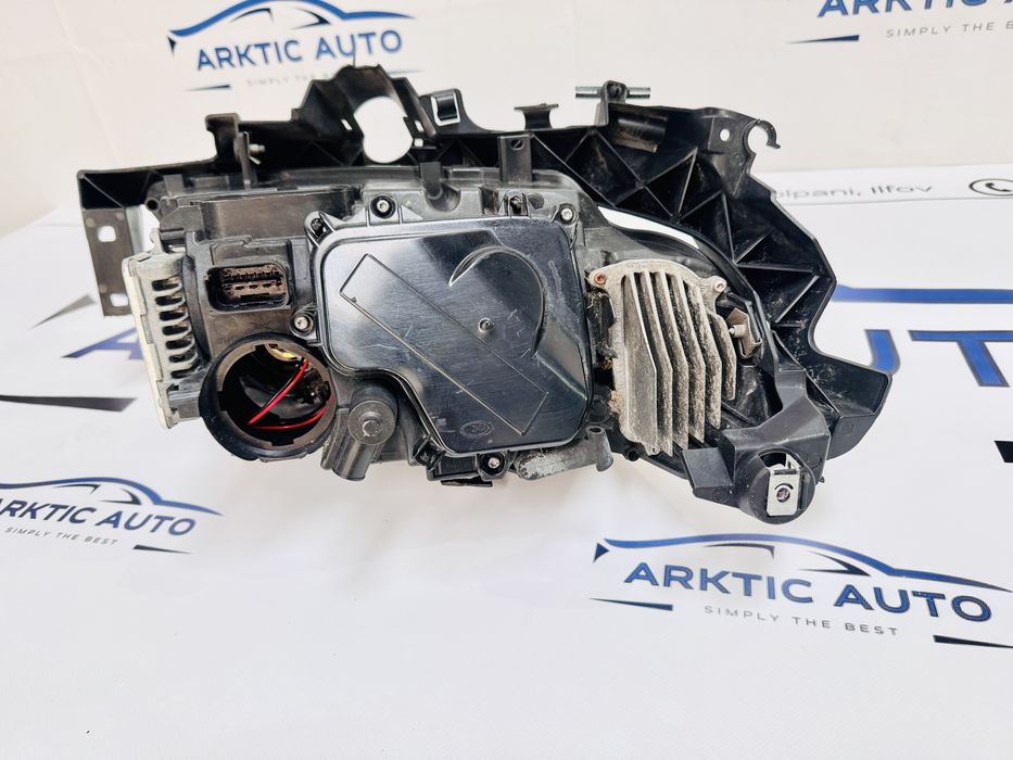 Far stanga bixenon BMW E90 LCI dupa 2010 cod 72025839