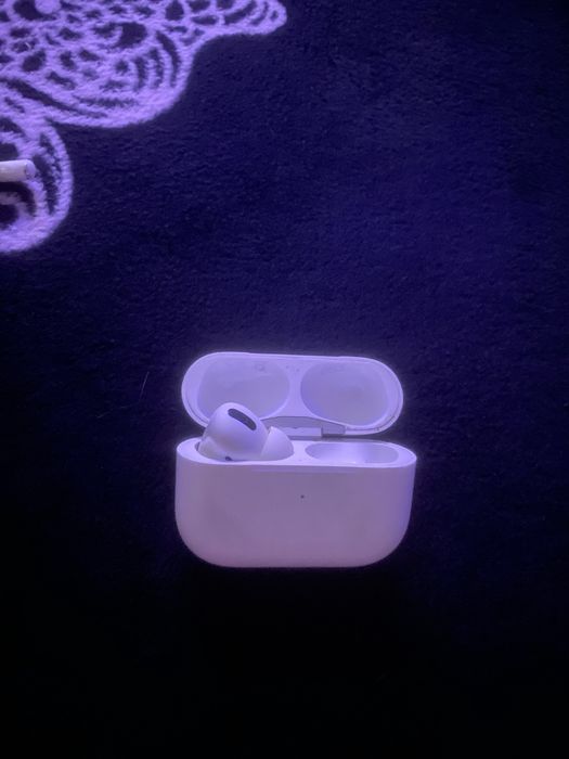 Airpods 1 pro casca stanga + case