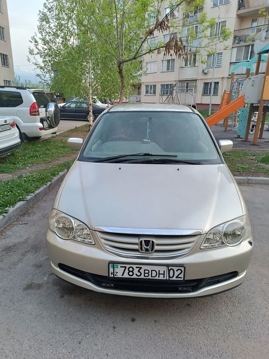 Хонда Одиссей минивэн