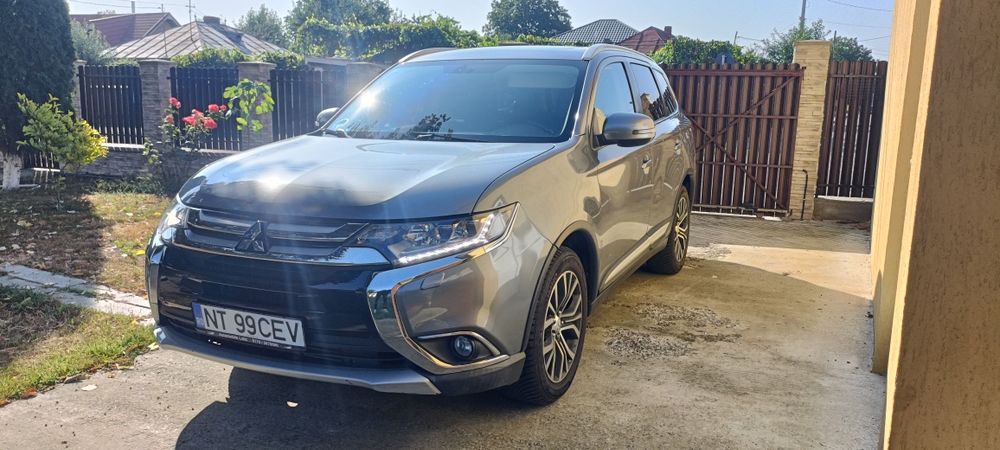 Mitsubishi outlander 3 2016 4x4 euro 6 7 locuri