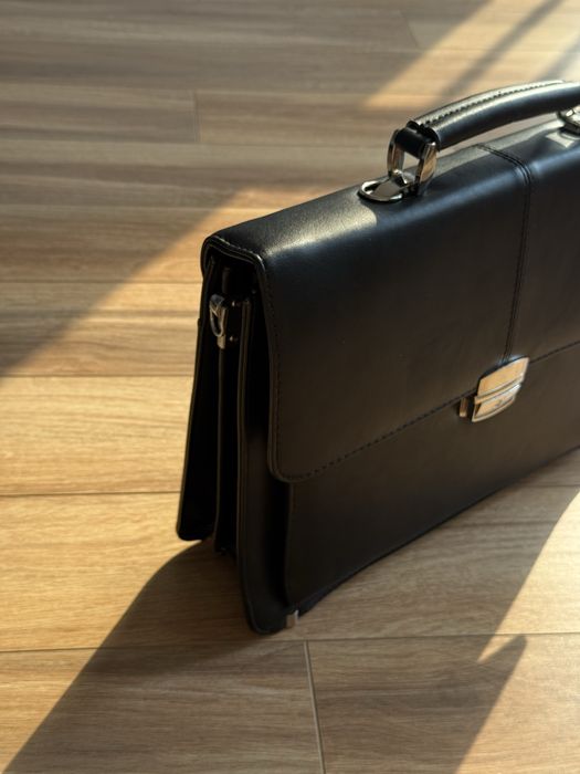 Портфель кожаный