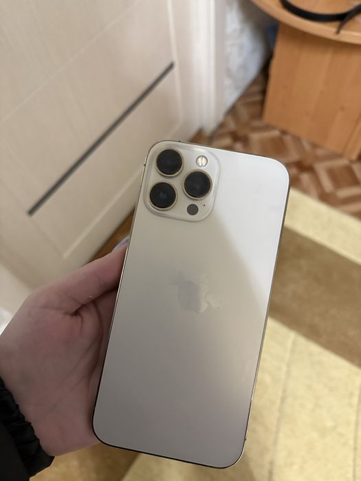 Продам айфон 13 про макс