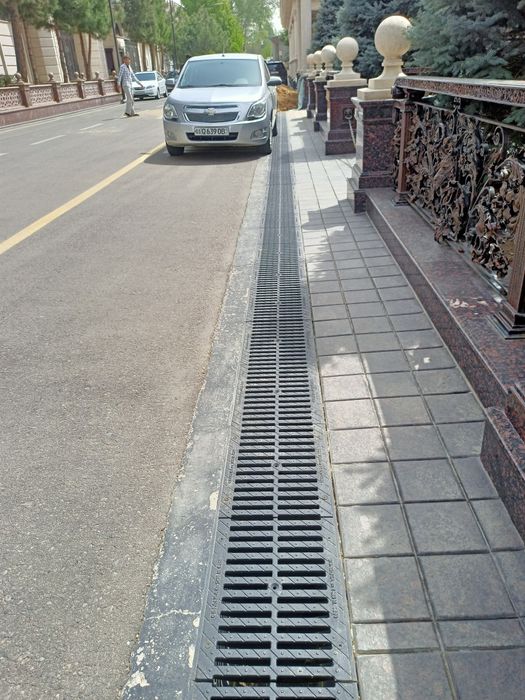 Лоток дренажний чугунные. Гидролика. Л-5 с решеткой чугунный, топиннг