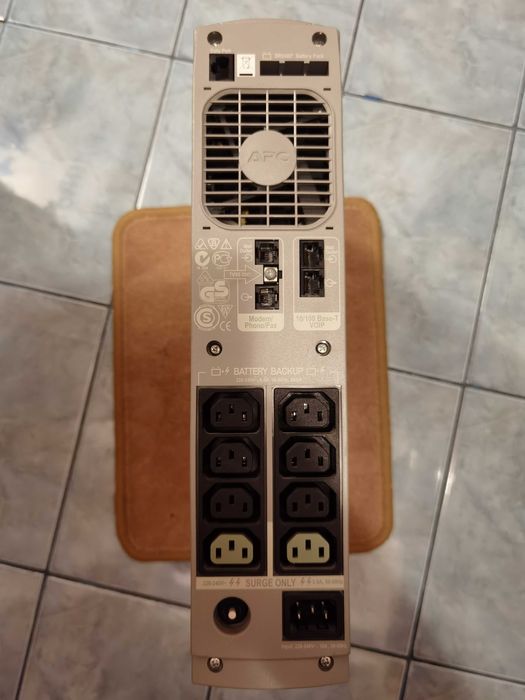 Back-Ups APC RS 1500VA 230V