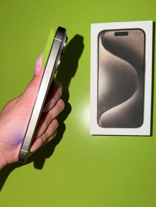 Продам Iphone 15 pro