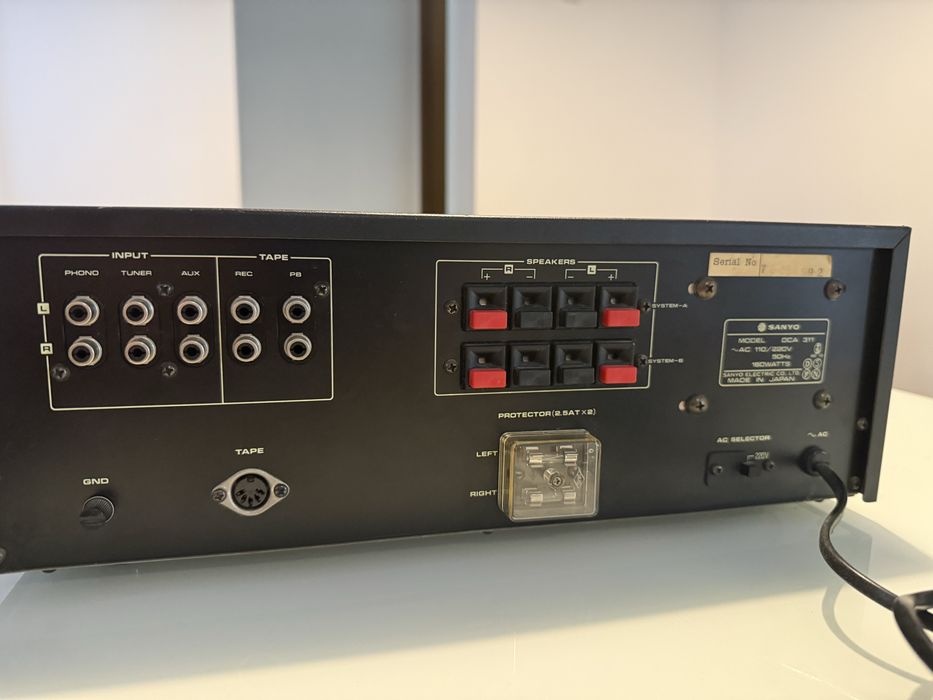 Усилвател SANYO DCA 311