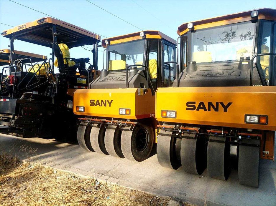 Пневмоколёсный   SANY SPR160C-8 16 тн каток (XCMG ) в наличий