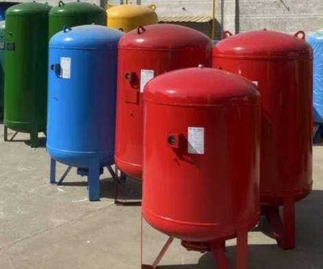 Rezervuar / Rasshiritelniy bak / Ressiver /Gidroakkumlyator / Rash.Bak