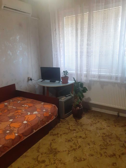 Продава двуетажна къща