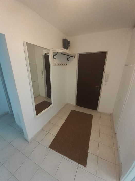 Apartament 3 cam Metrou Brancoveanu