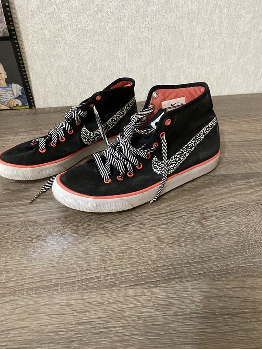 Продам женскую обувь