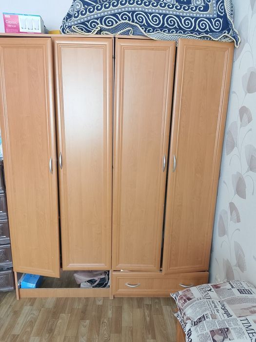 Продается комплект мебели