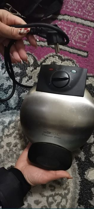 Продава се гофретник