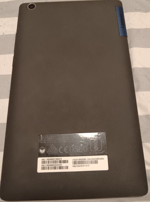 Продавам таблет 8 инча.