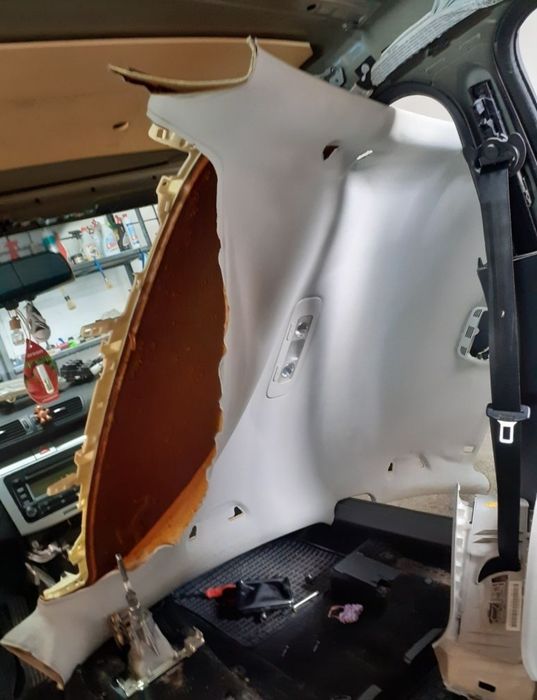 Recondiționare plafon auto (retapitare )