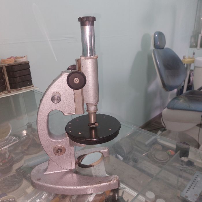 Микроскоп в хорошем состоянии