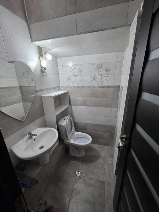 Pf inchiriez apartament 4-3 camere