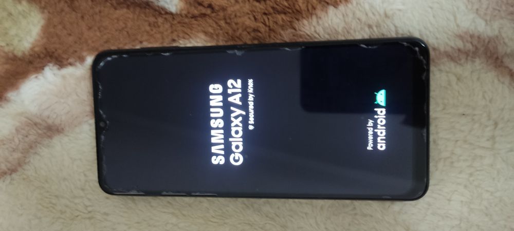 Продам телефон Самсунг Галакси А12