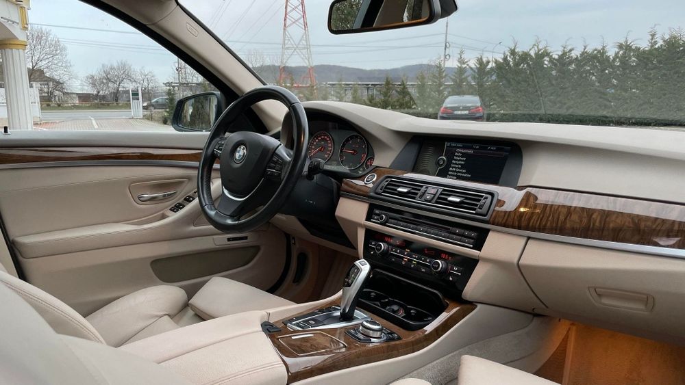 BMW 5 Series 2011 — imagine 5