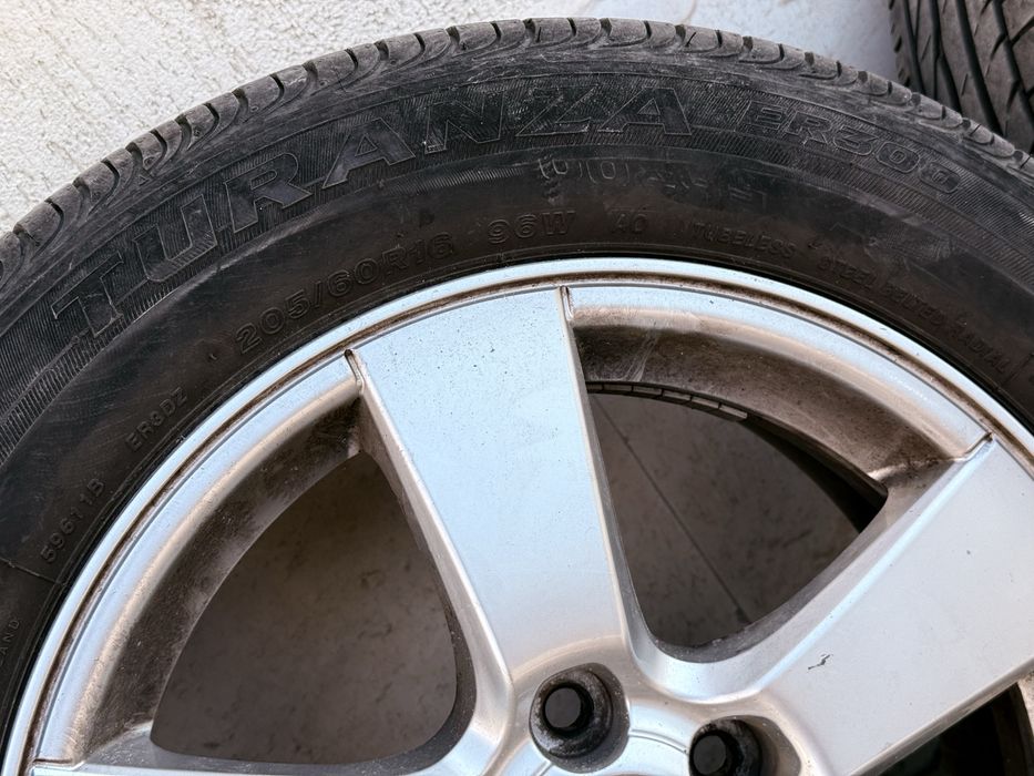 Алуминиеви джанти 16" 5х105 за Chevrolet Cruze / Opel + 8 бр. гуми 205/60 R16 (Semperit + Bridgestone)