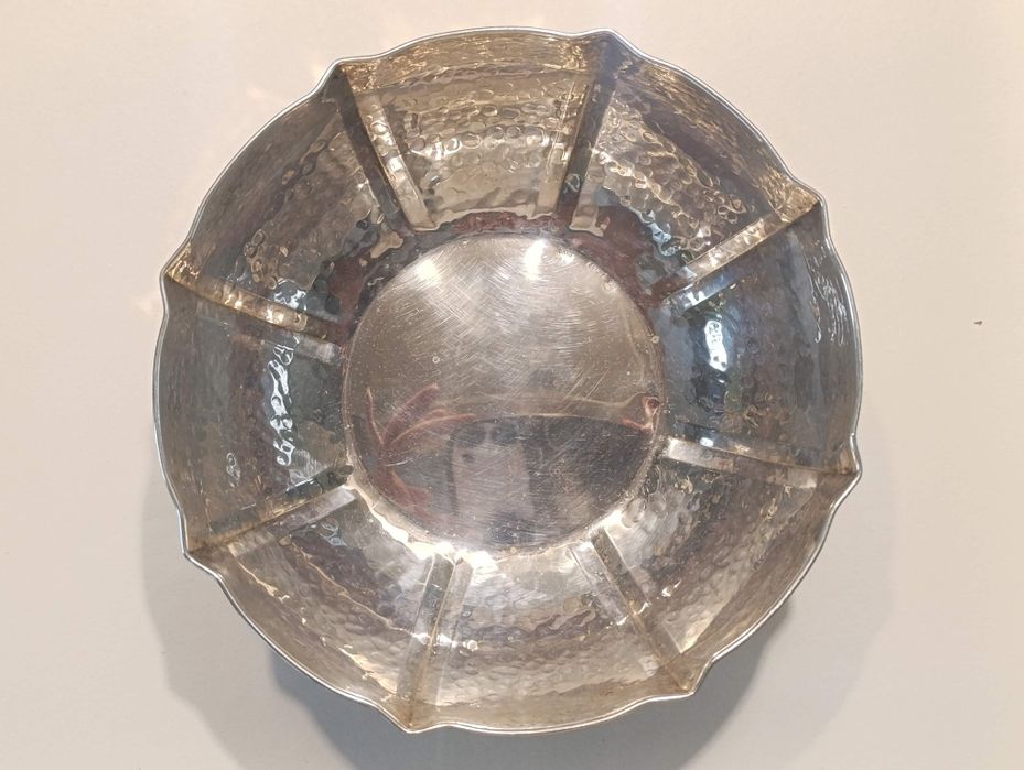 Сребърна купичка