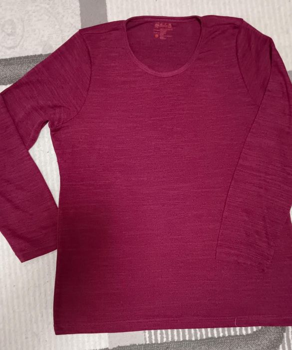 Продам б/у тонкую кофточку