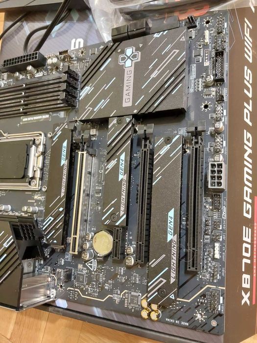 AMD Ryzen 9 7950X3D + MSI X870E Gaming Plus Wi-Fi