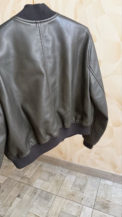 Кожаные куртка от Дефакто