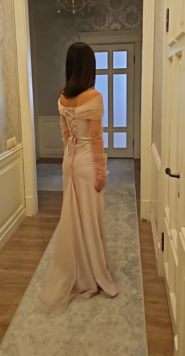 Платье  вечернее   .