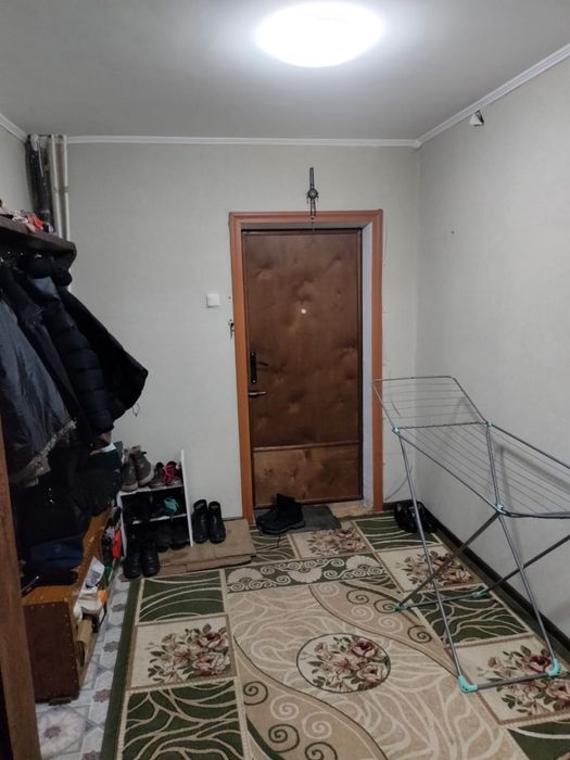 Продам 2 комнатную  квартиру