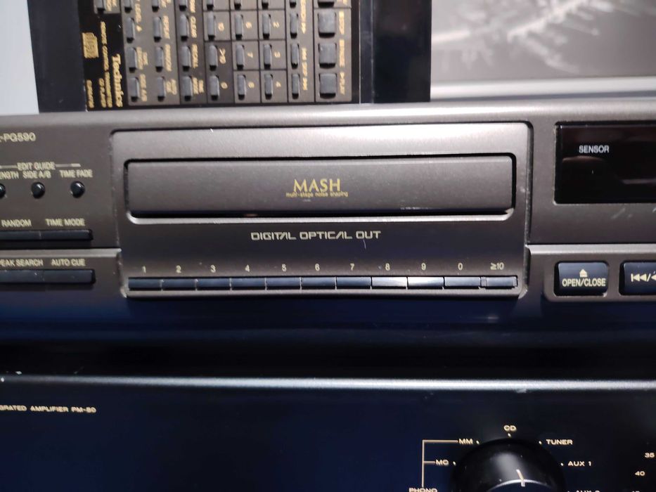 TECHNIS SL-PG590 Compact Disc Player CD player cu telecomanda Technis.