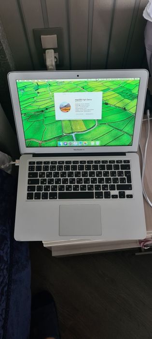 MacBook air (13-inch, 2012)