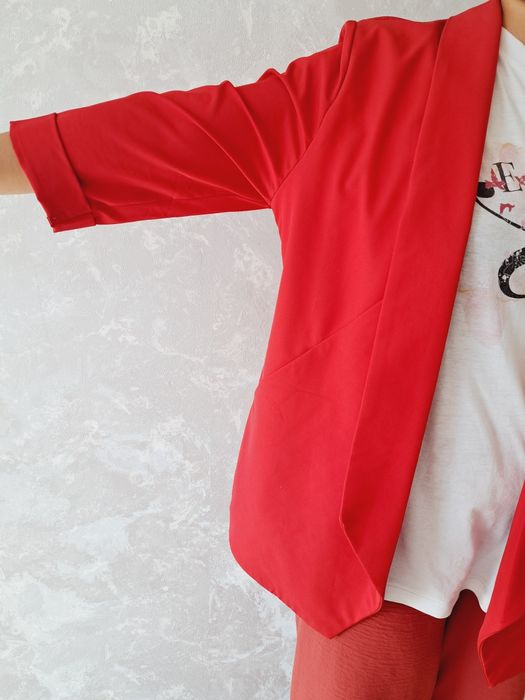 3000 пиджак  почти новый