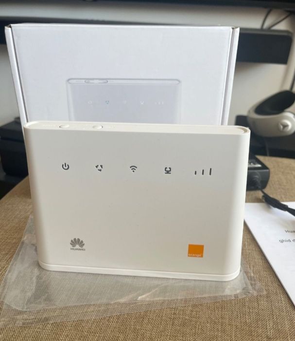 Router Huawei 311, cu cartela SIM, decodat, NOU la cutie.