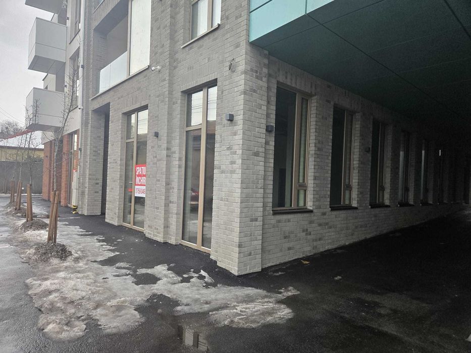 OCAZIE spatiu comercial NOU 250 mp