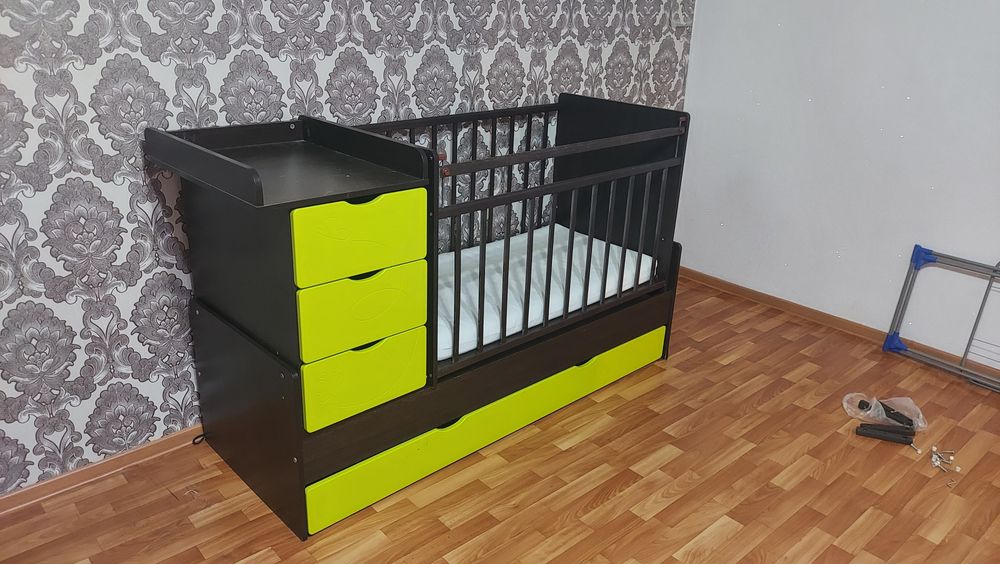 Продам кровать детскую трансформер