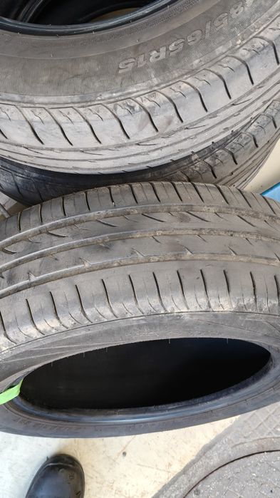 Se vind 4 anvelope de vară 185. 65. r 15  in stare foarte buna !