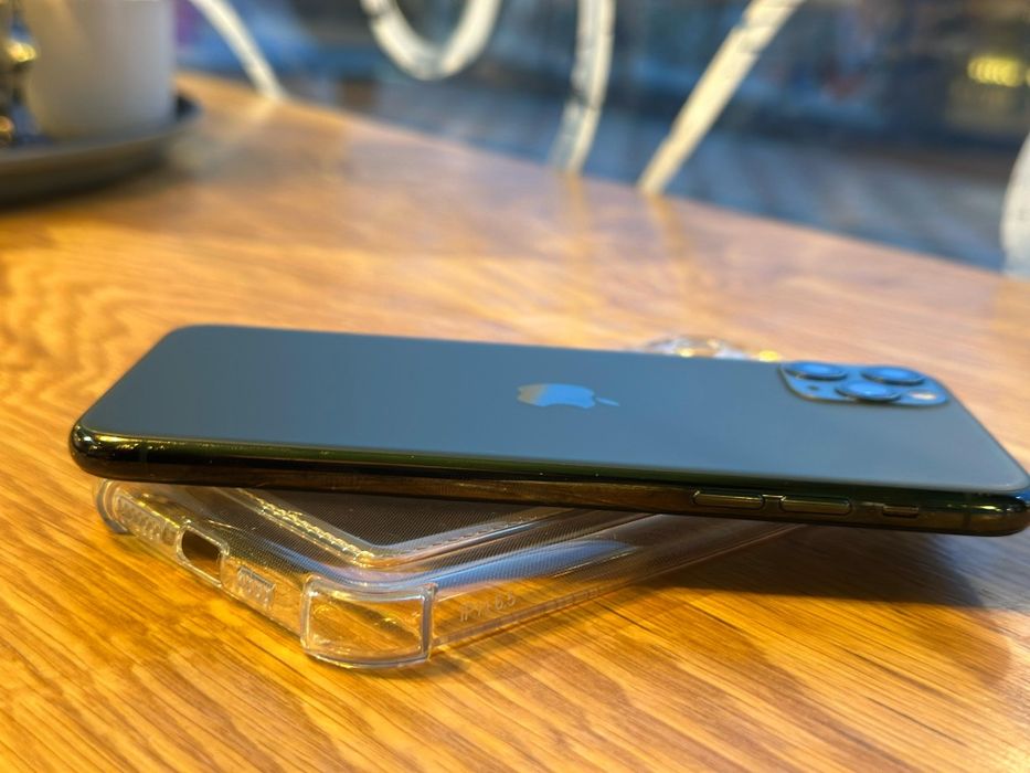 IPhone 11 Pro Max на 64 ГБ на обмен