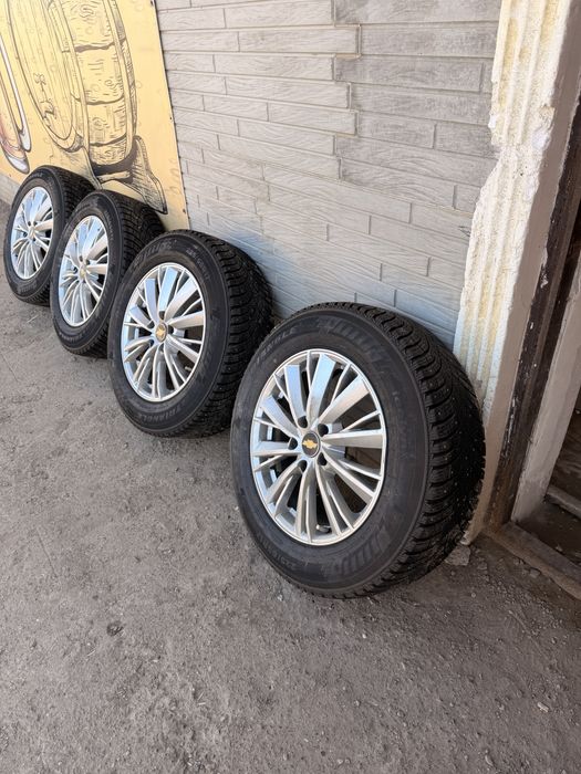 Продам диски шинами