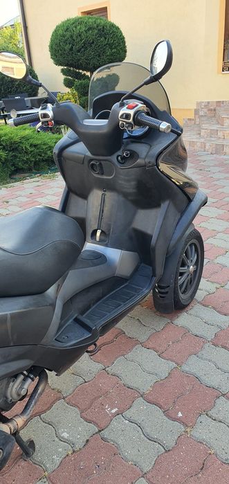 Vând scuter Piaggio 250 IE