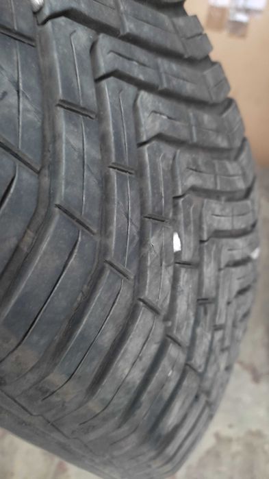 Anvelope iarnă 215/65R17 CONTINENTAL