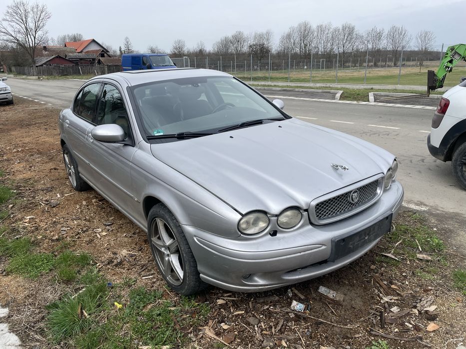 Jaguar X-Type 3.0 benzina vand sau dezmembrez