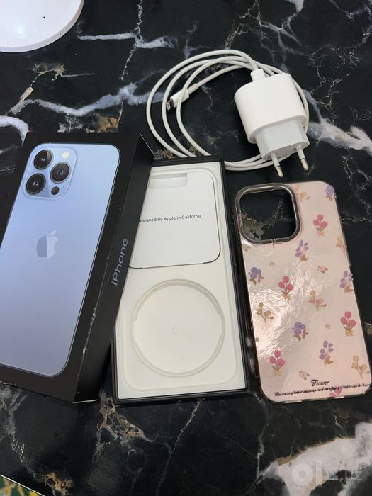 iPhone 13 pro blue ideal