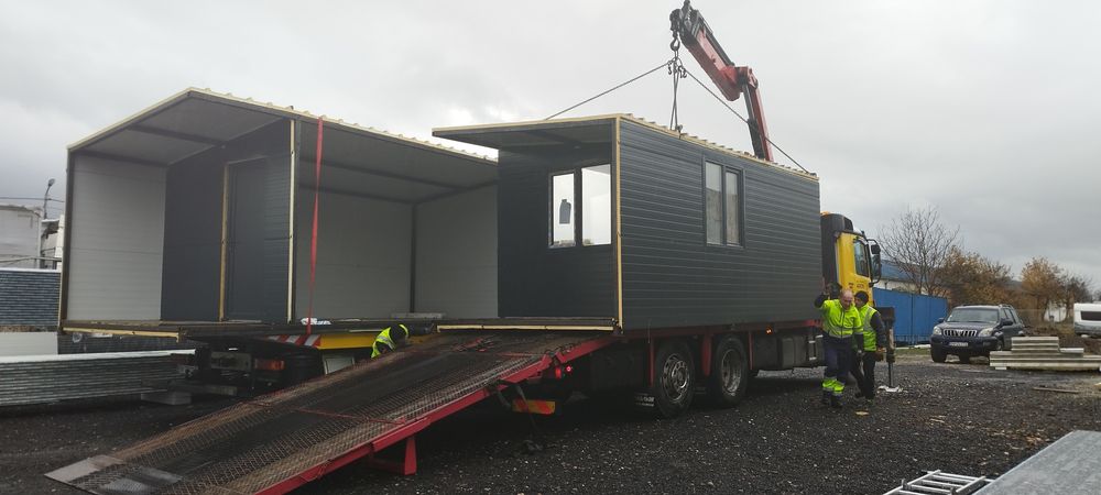 Depozit panouri sandwich termoizolante,constructii,containere,hale,etc