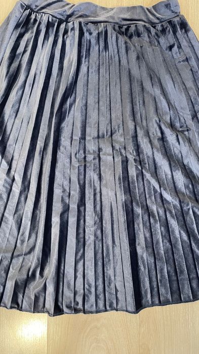 Юбка в складочку бархатная