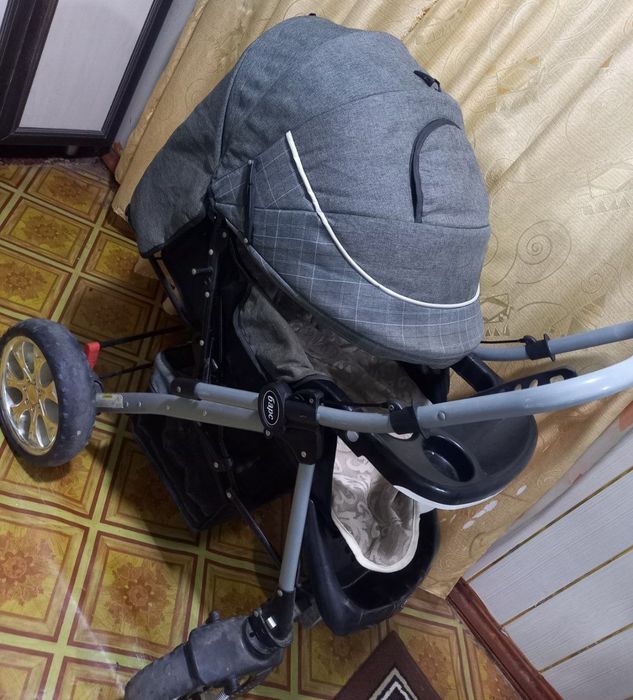 коляска для маленьких детей