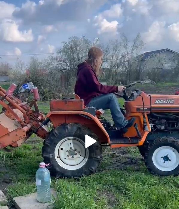 2990 €.Kubota 4x4  Bulltra B1-14 c.p