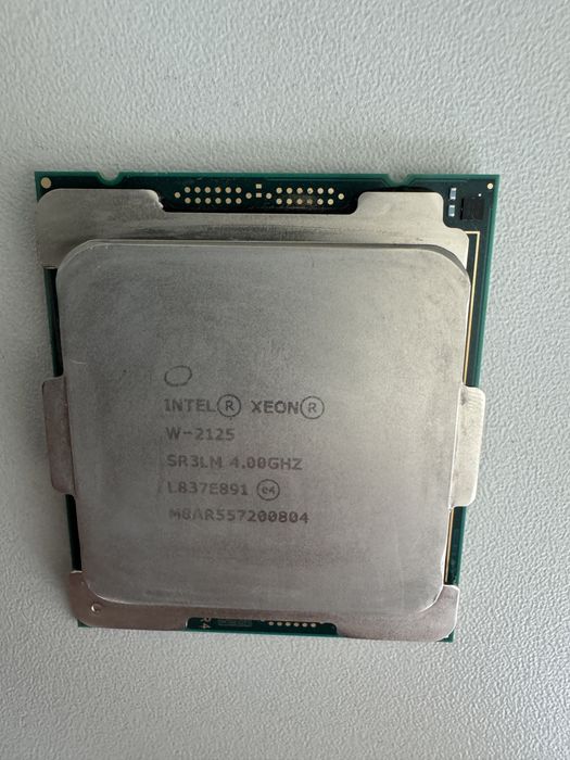 Процесор Intel Xeon W-2125, слот LGA2066